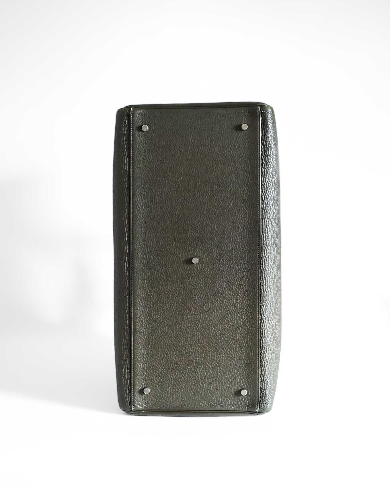 Hermes Kelly 50 Voyage Khaki Green Togo bottom metal feet