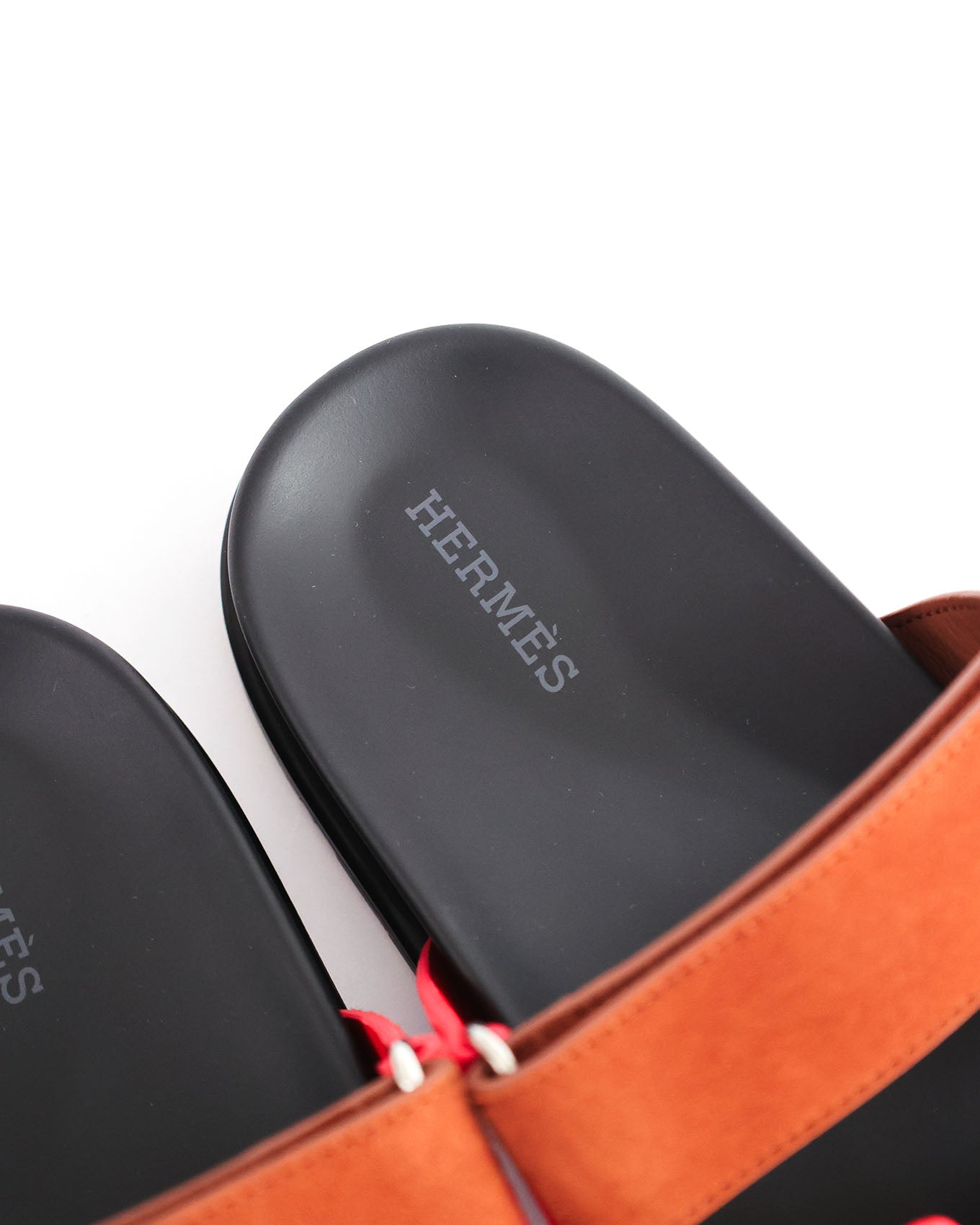 Back view Hermès Chypre Gold Suede heel view