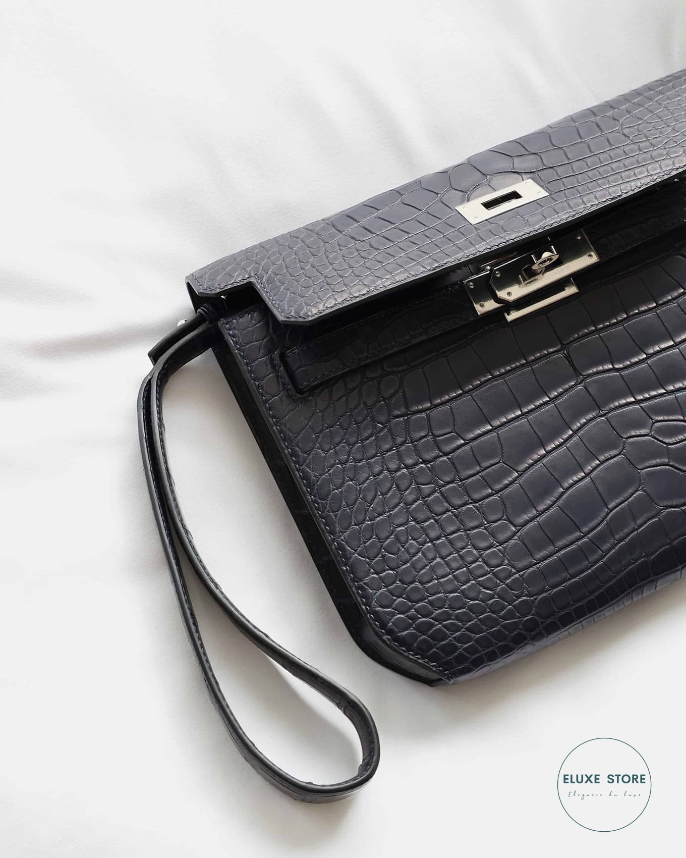 Hermès Kelly Depeche 25 Blue Nuit Matte Alligator Pochette Crocodile Skin Clutch Bag | ELUXE STORE
