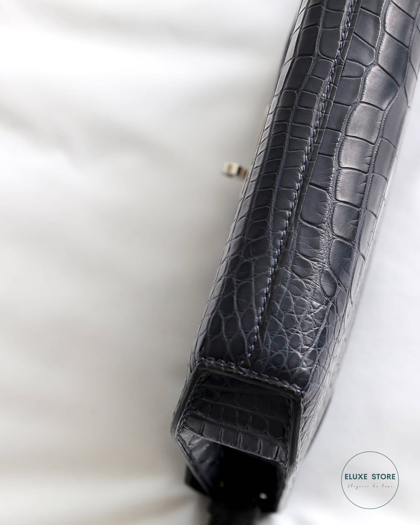 Hermès Kelly Depeche 25 Blue Nuit Matte Alligator Pochette Crocodile Skin Clutch Bag | ELUXE STORE
