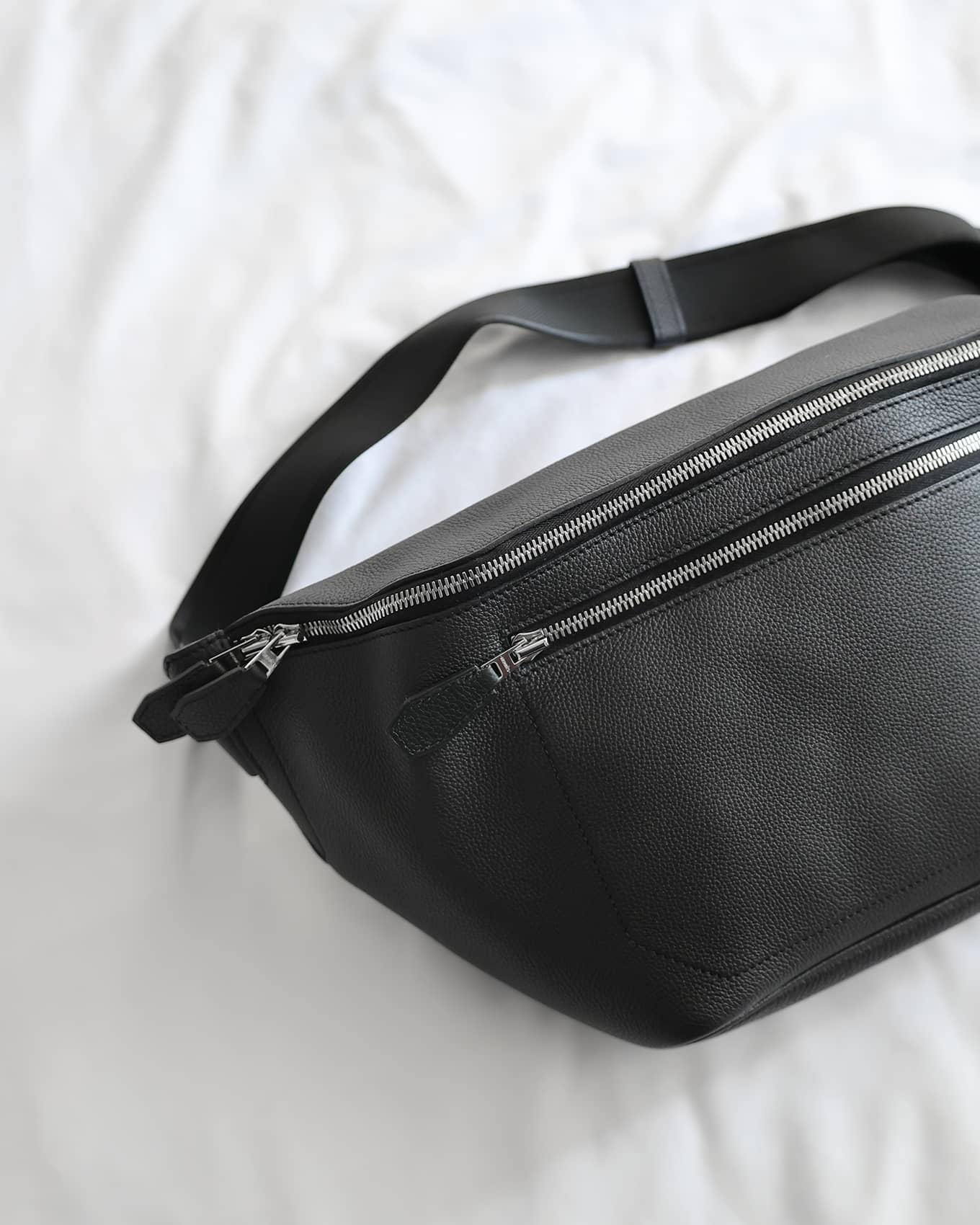 Hermès Mens 2020 Runway Black Togo Cityslide Waistbag GM | ELUXE STORE | Shop pre-loved Hermes