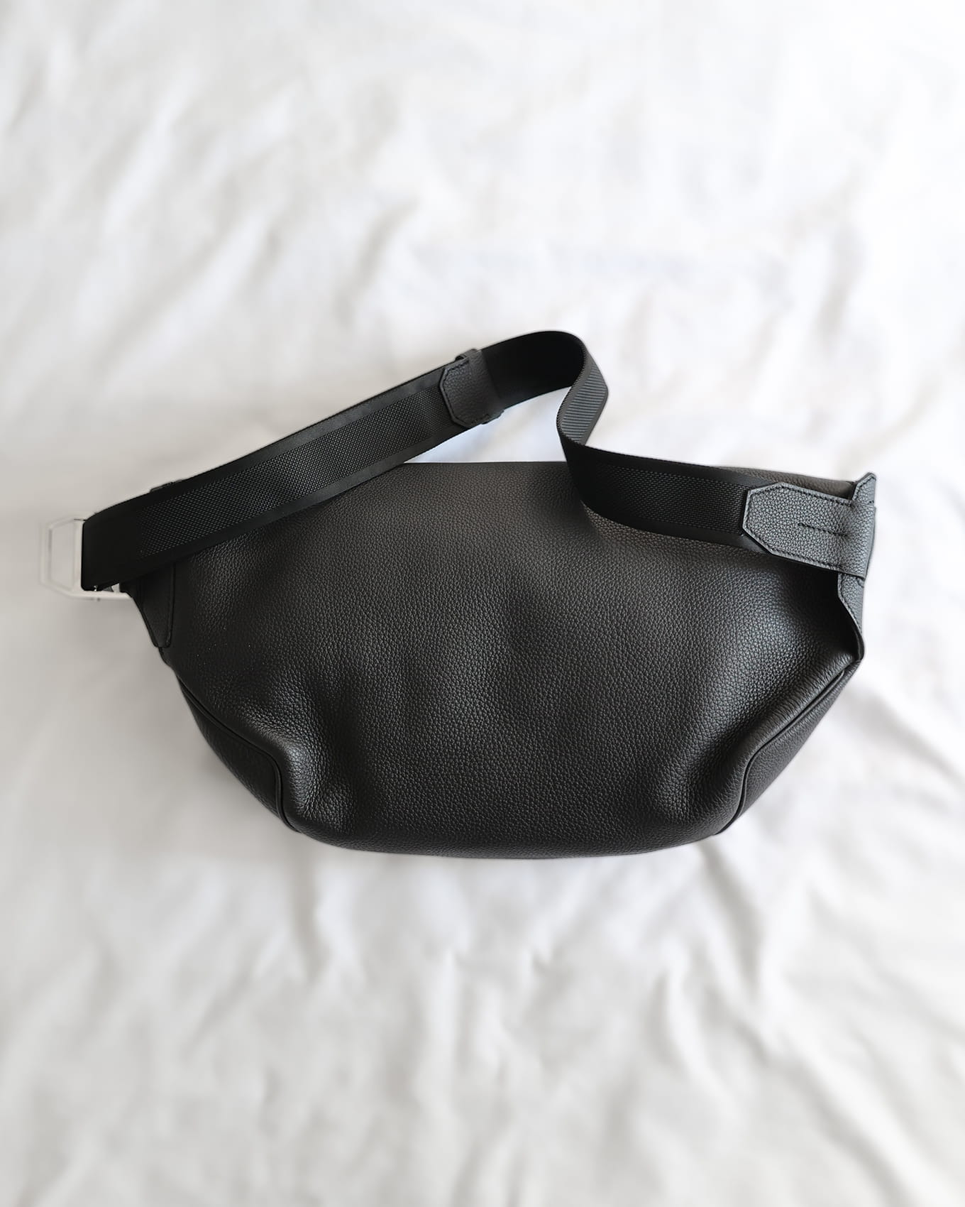 Hermès Mens 2020 Runway Black Togo Cityslide Waistbag GM | ELUXE STORE | Shop pre-loved Hermes