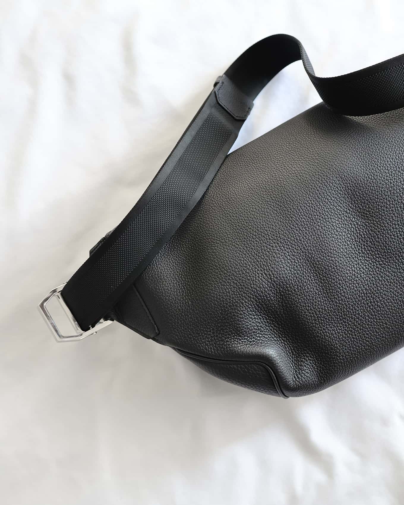 Hermès Mens 2020 Runway Black Togo Cityslide Waistbag GM | ELUXE STORE | Shop pre-loved Hermes