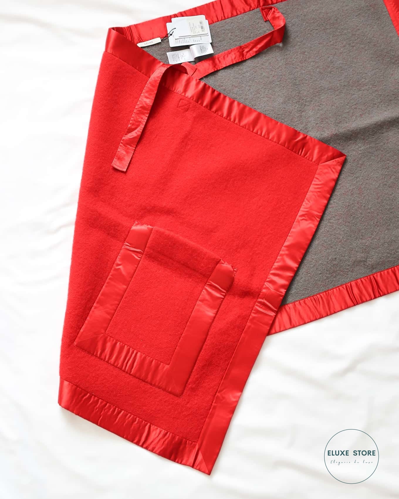 Old Céline by Phoebe Philo 2018 Red Wool Pocket Patch Cape | ELUXE STORE