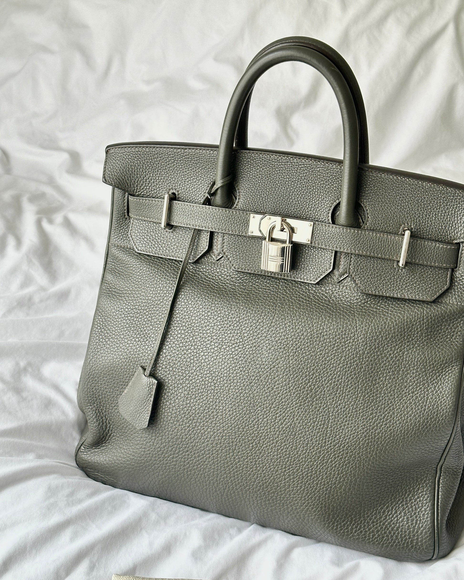 Hermès HAC Haut à Courroies 40 Khaki Green Togo 2012 | ELUXE STORE | Shop pre-loved Hermes