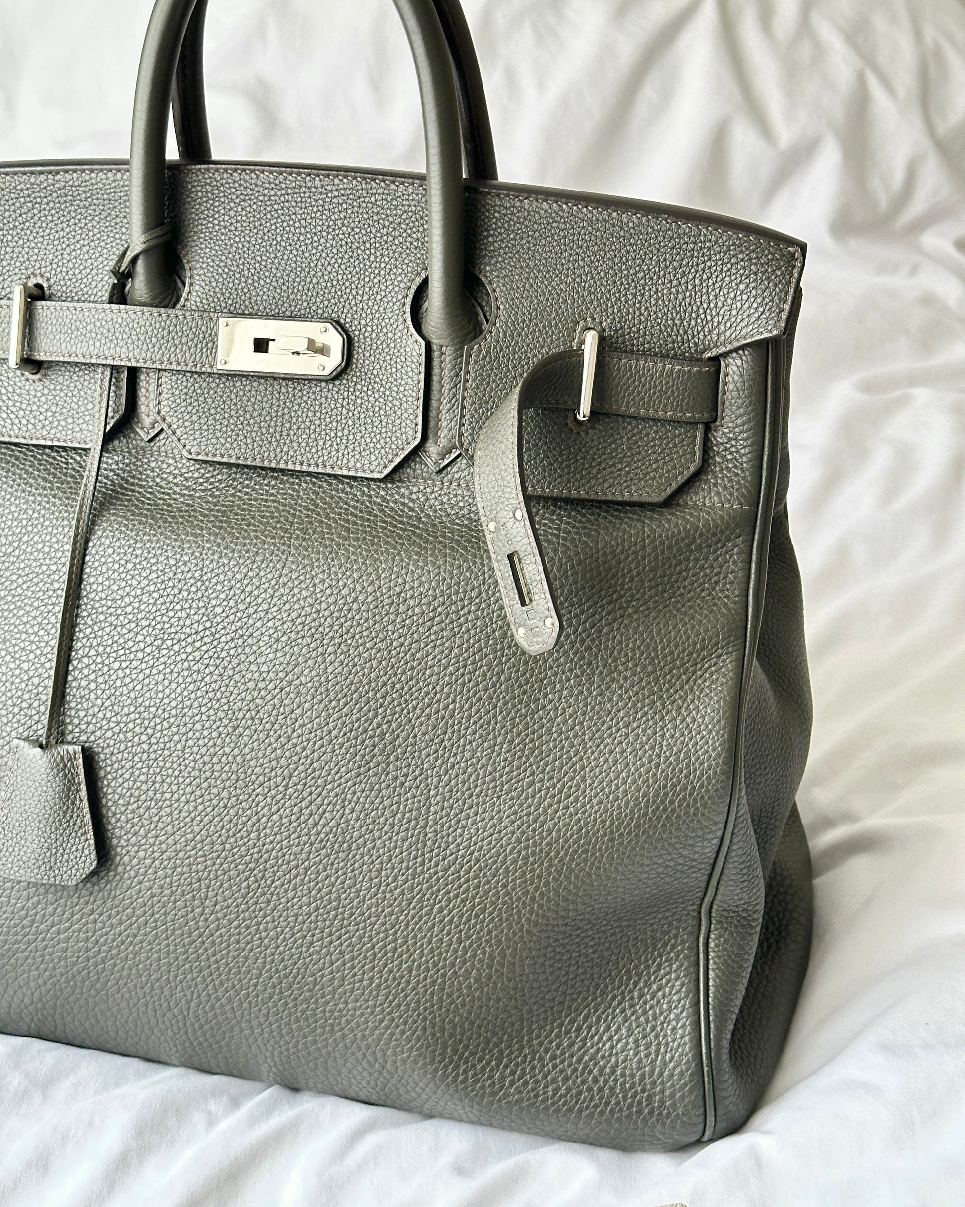 Hermès HAC Haut à Courroies 40 Khaki Green Togo 2012 | ELUXE STORE | Shop pre-loved Hermes