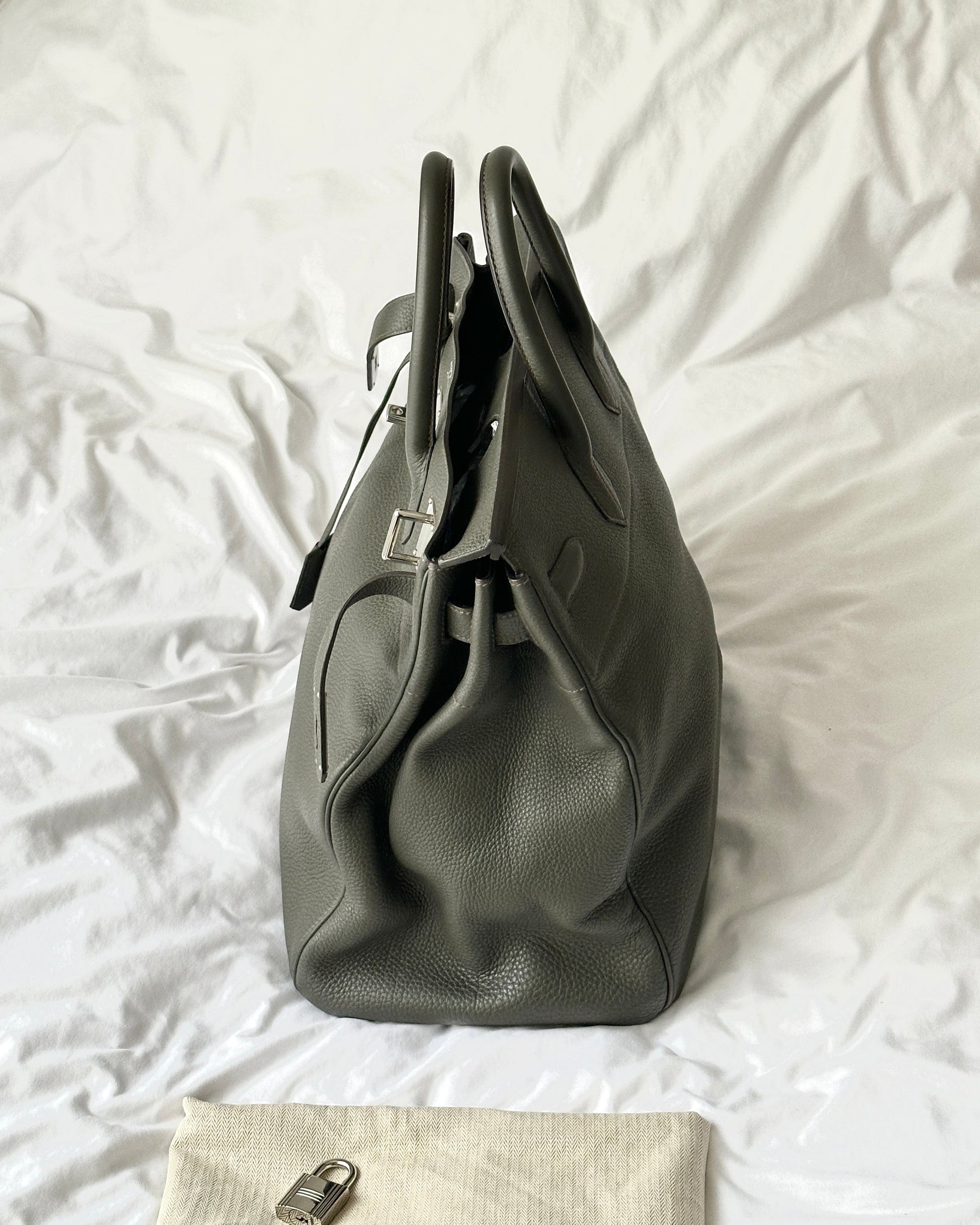 Hermès HAC Haut à Courroies 40 Khaki Green Togo 2012 | ELUXE STORE | Shop pre-loved Hermes