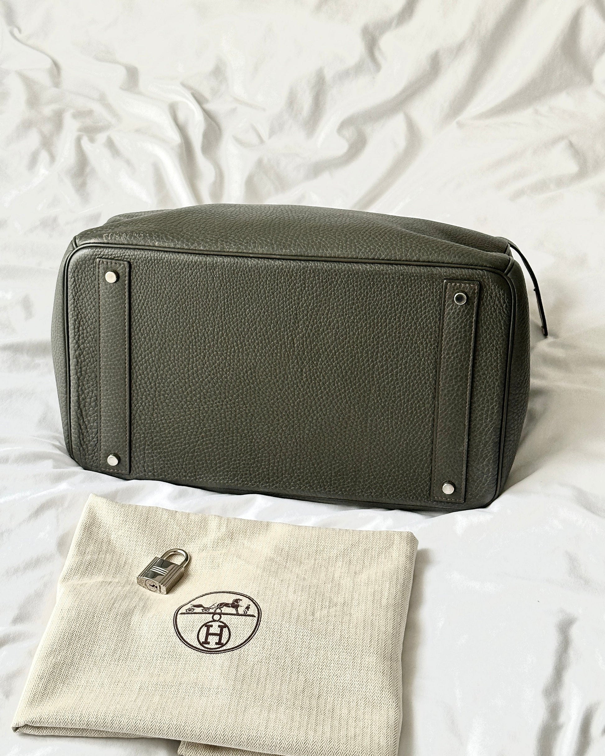Hermès HAC Haut à Courroies 40 Khaki Green Togo 2012 | ELUXE STORE | Shop pre-loved Hermes