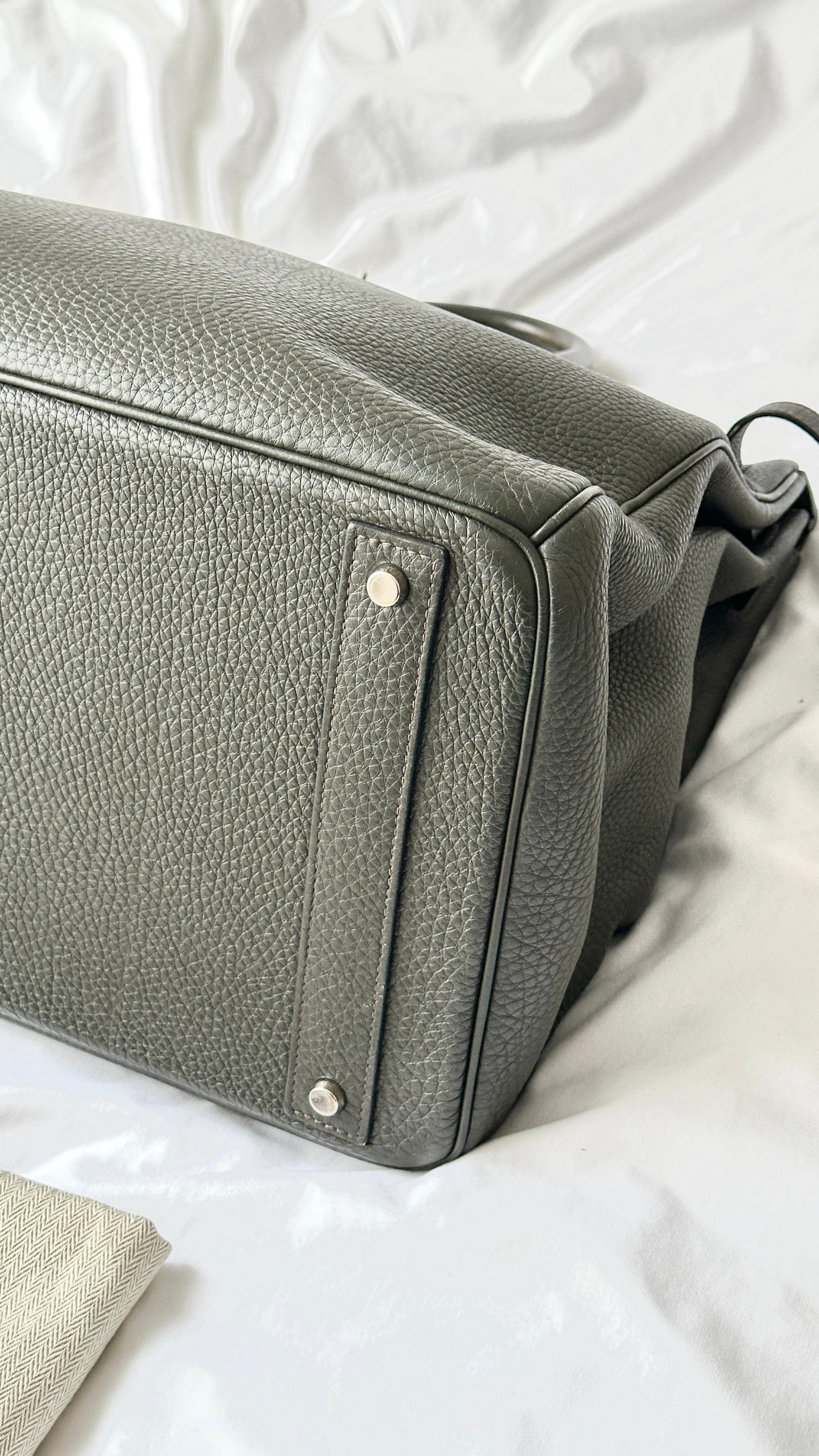 Hermès HAC Haut à Courroies 40 Khaki Green Togo 2012 | ELUXE STORE | Shop pre-loved Hermes
