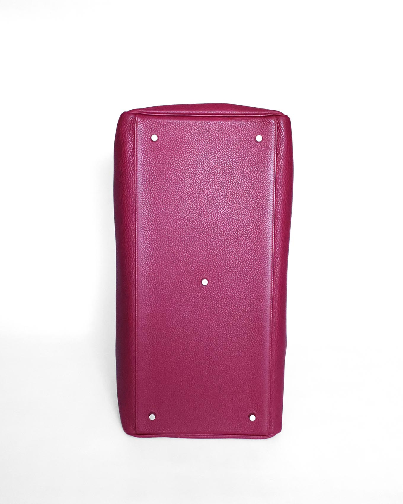 Hermès Kelly 50 Voyage Rubis Clémence bottom view