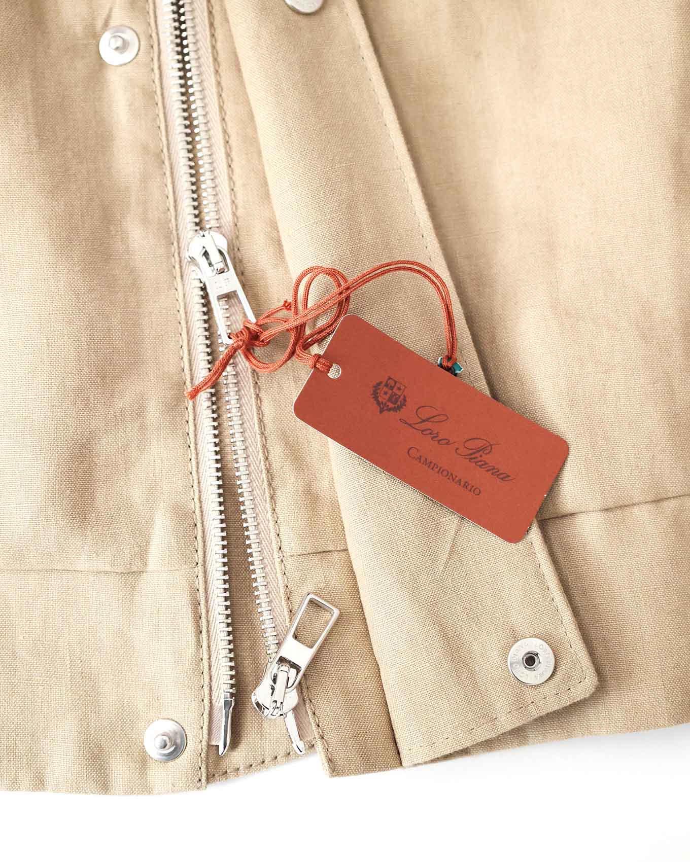 Loro Piana Beige Linen Zip Up Jacket | ELUXE STORE Elegance du luxe

Brand: Loro Piana
Size: M
Collection and Year: Spring Summer 2024
Condition: New, never used