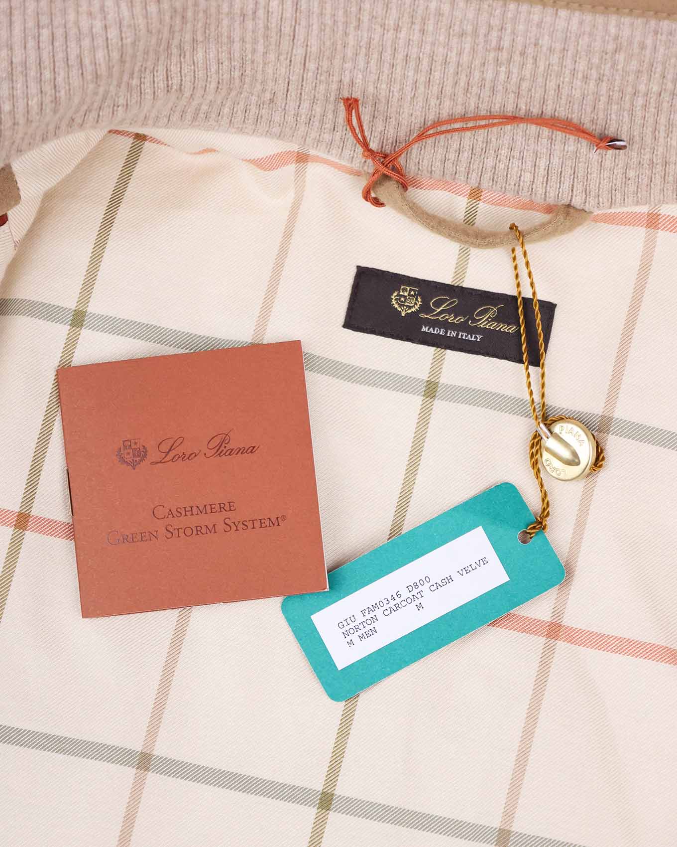 Loro Piana Norton Cashmere Green Storm System Coat | ELUXE STORE Elegance du luxe

Brand: Loro Piana
Size: M
Collection and Year: Fall Winter 2024
Condition: New, never used