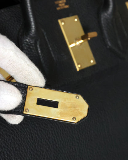 Detail of Hermès HAC 50 lock, strap and gold hardware