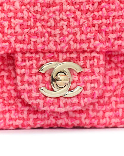 Chanel Mini Classic Flap Pink Knit 2022 Chanel CC Turn Lock Detail