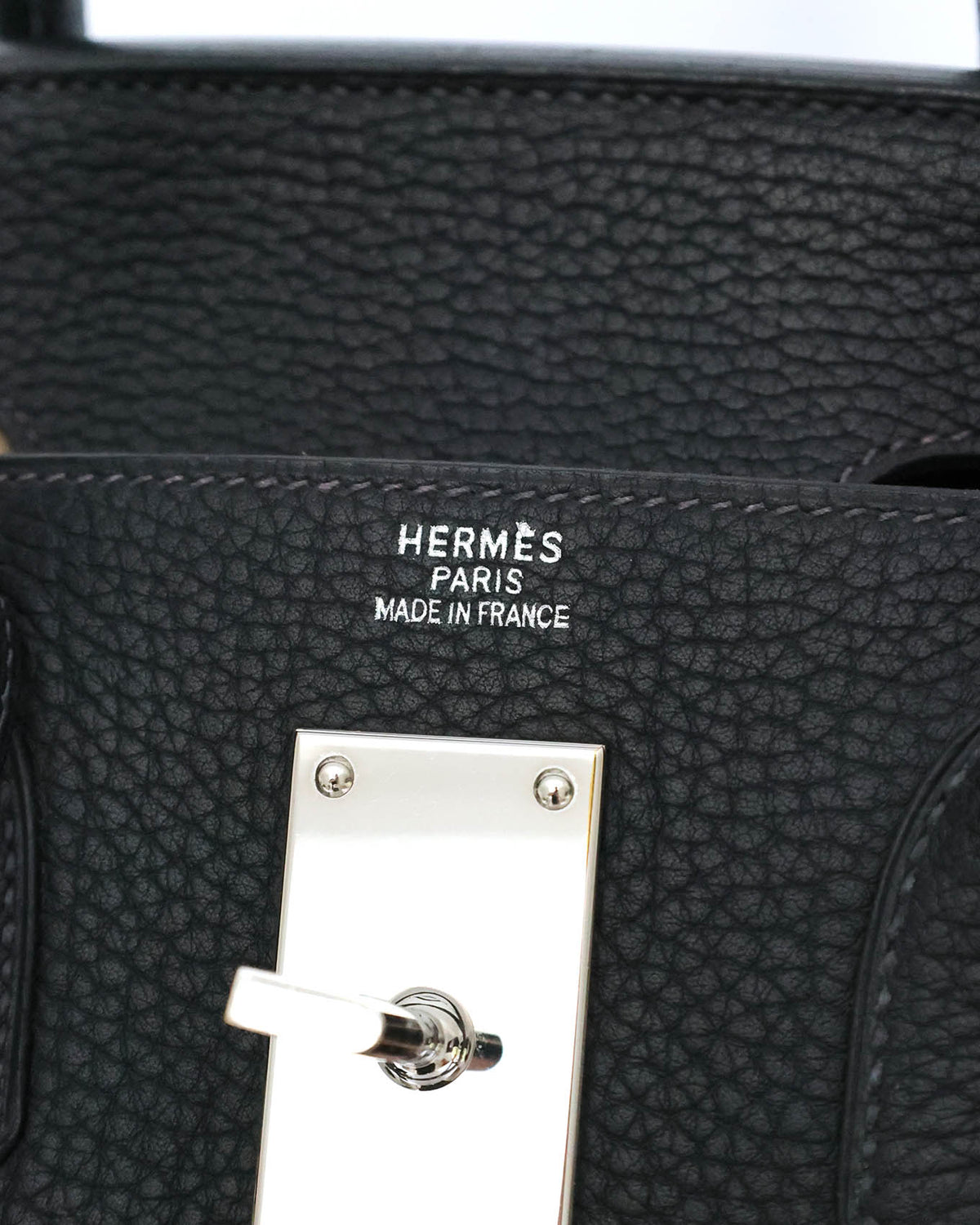 Hermès HAC Haut à Courroies 50 Black and Blue Verso Togo 2008 - lock plate detail - image 9