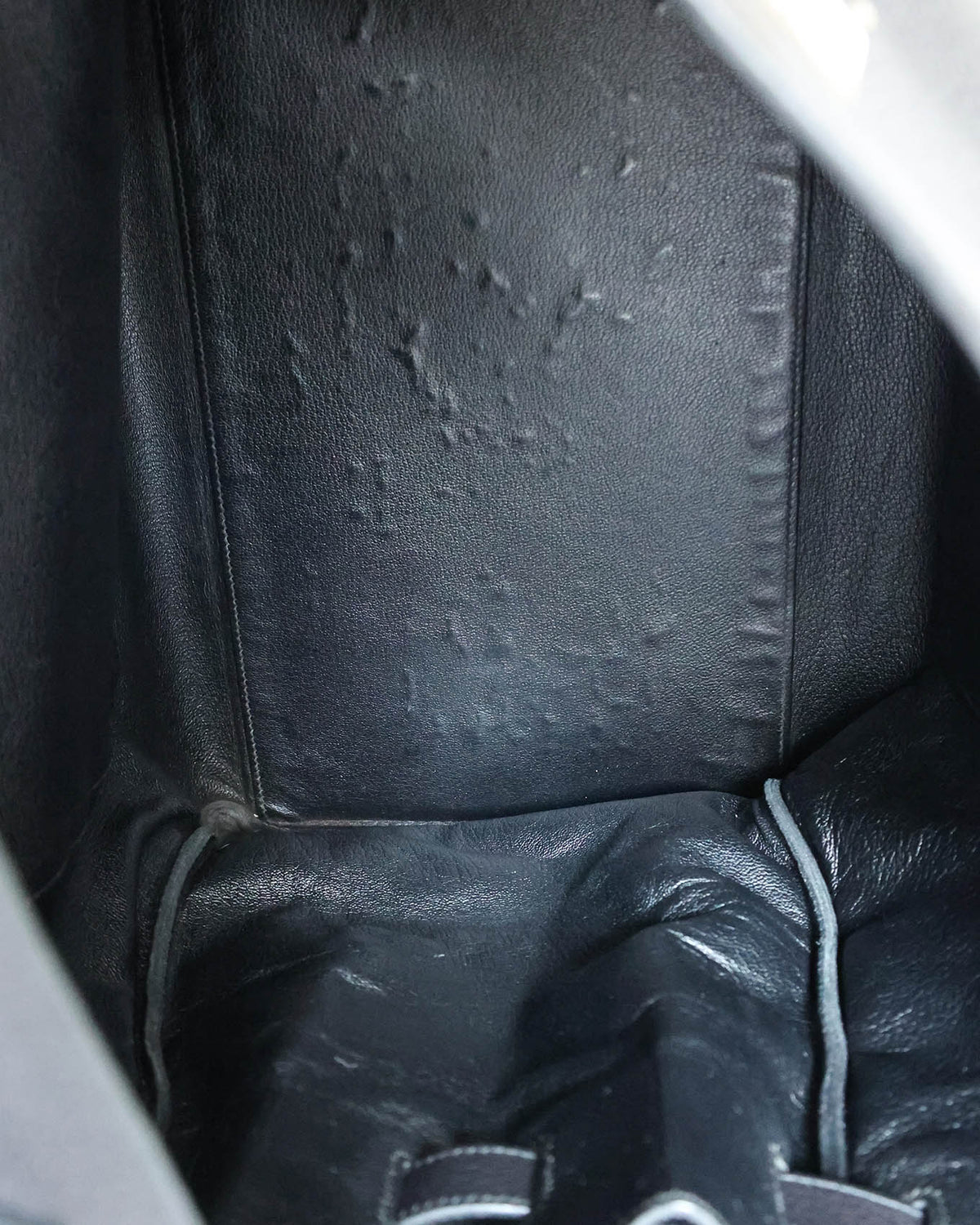 Hermès Kelly 50 Voyage Black Togo 2009 - interior detail - image 13